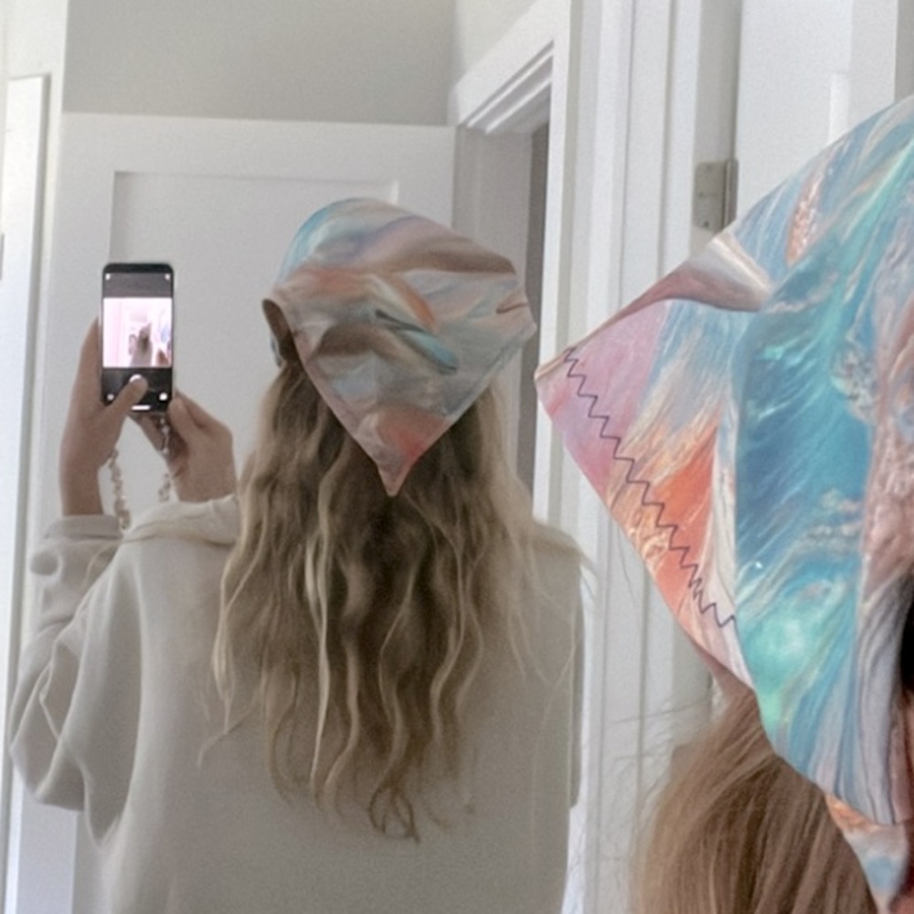 Dolphin Headscarf - Picture 2 of 2